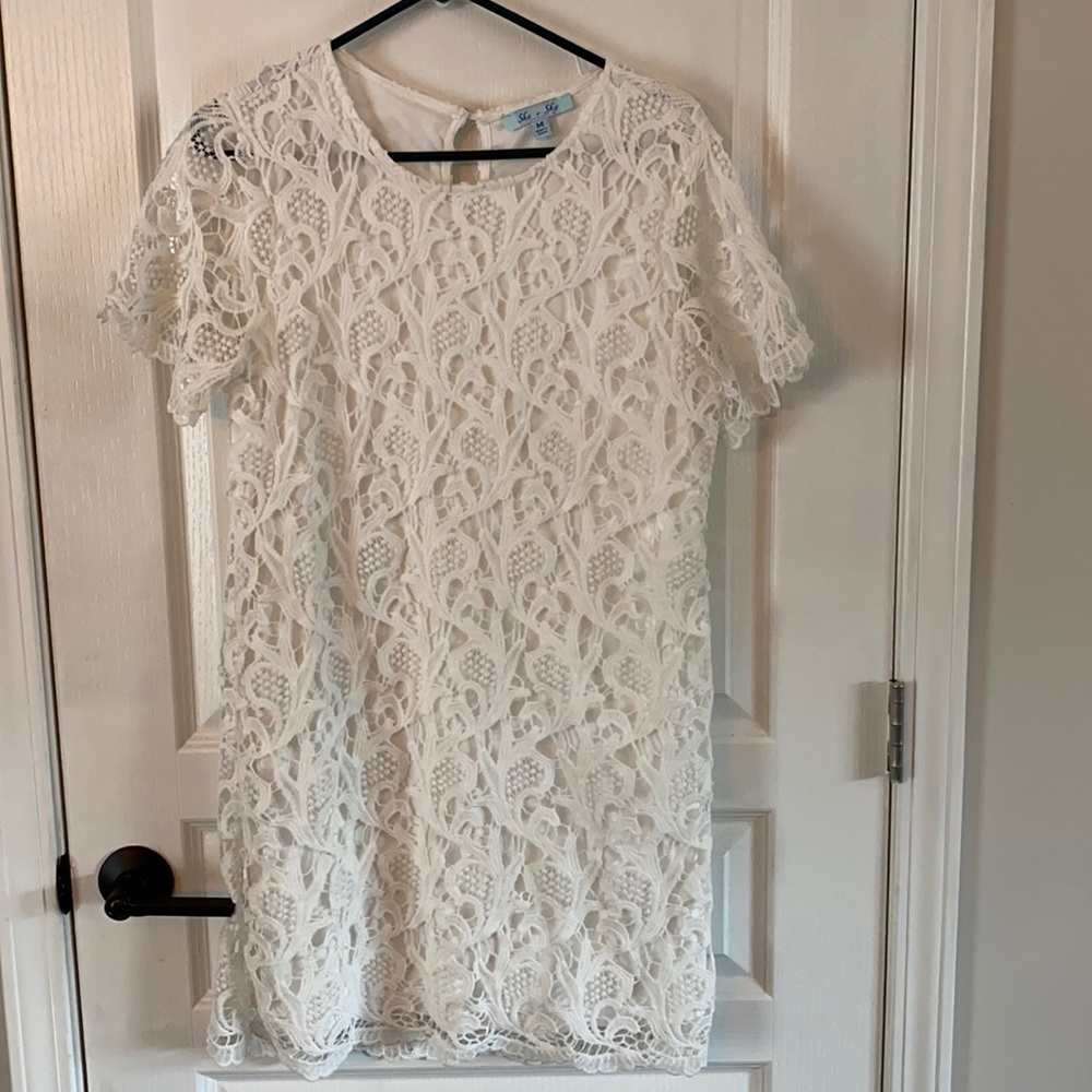 Women’s lace dress